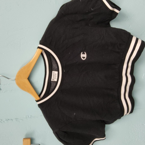 Crop top - Picture 1 of 2